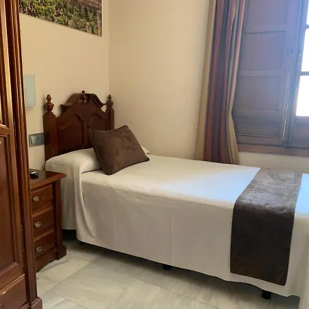 Hotel Mezquita 2*