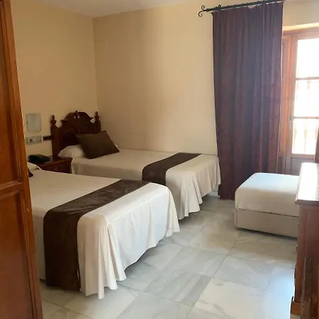 Hotel Mezquita 2*