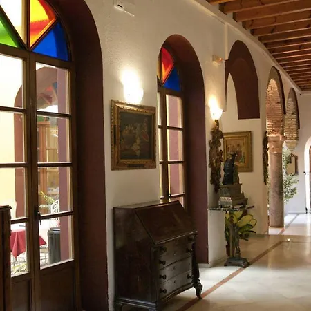Hotel Mezquita 2*